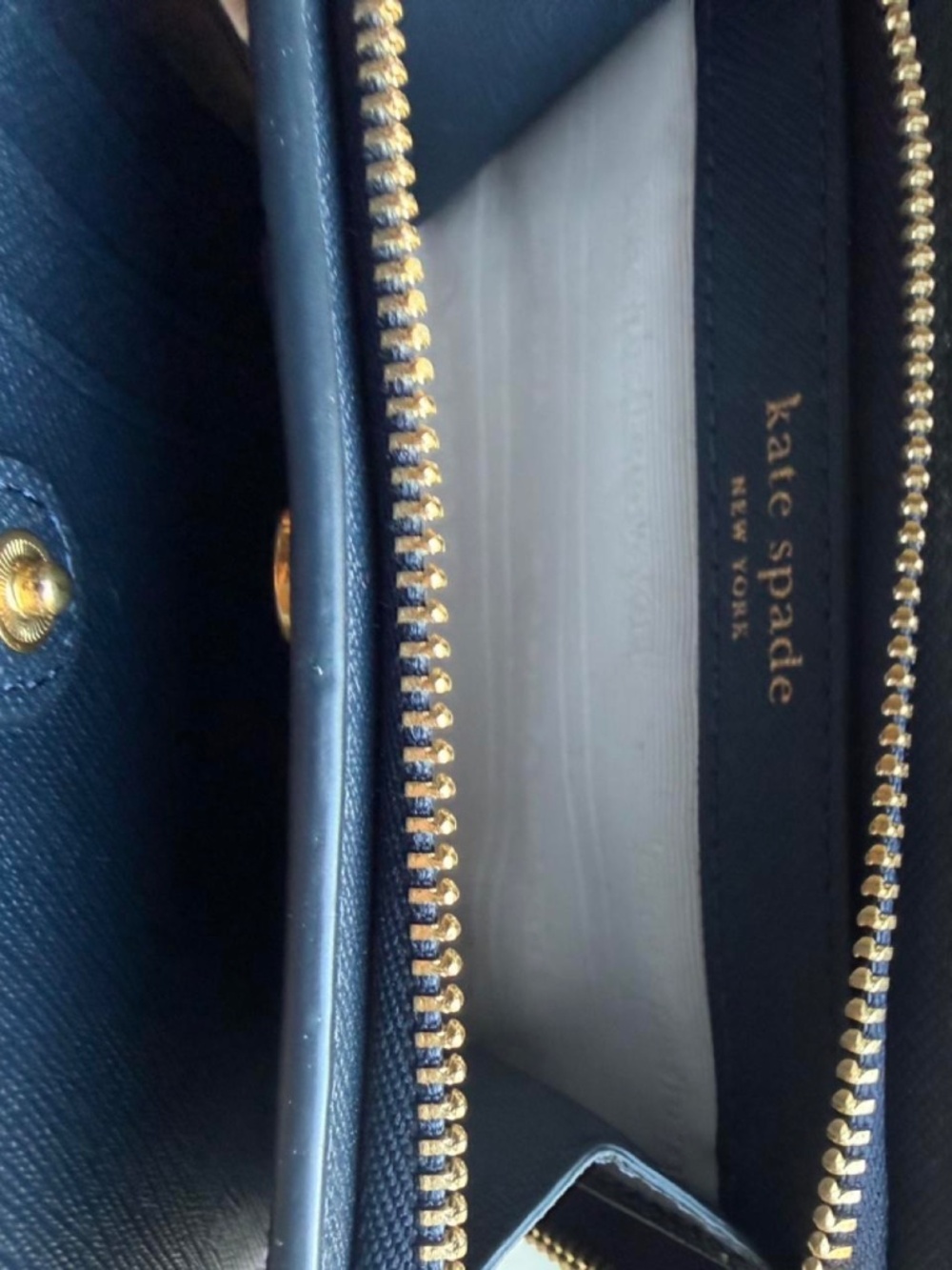 Kate Spade New York Morgan Flower Bed Navy Floral Bifold Wallet Like New - Picture 4 of 8